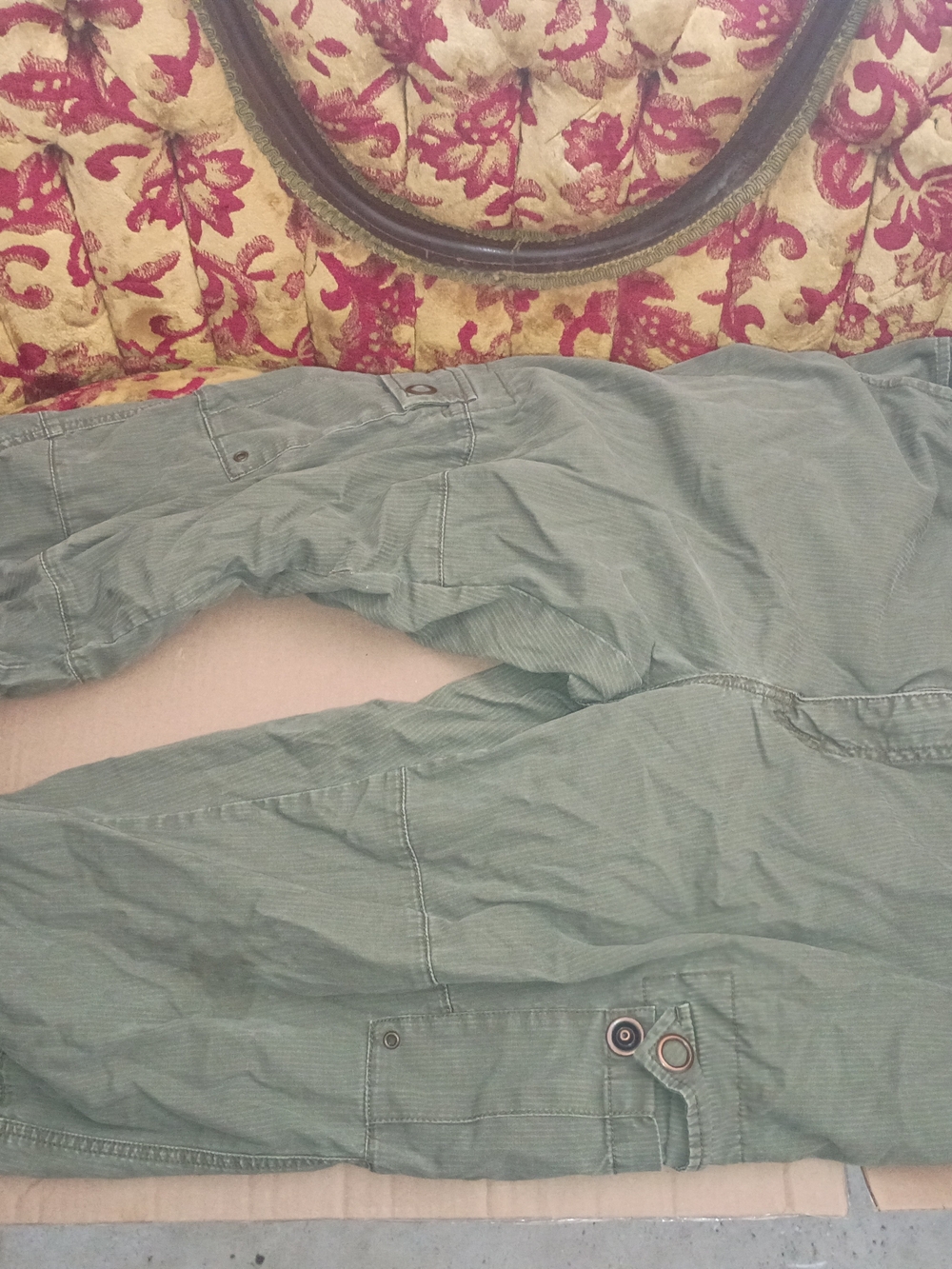 Venezia Olive Green Cargo-Style Pants